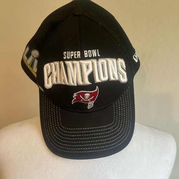 Men’s OSFM New Era Tampa Bay Buccaneers LIV Super Bowl Athleisure Hat - Picture 1 of 7